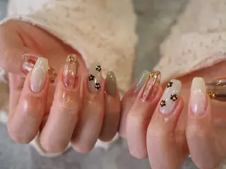 ネイル glaNje shioriのネイルデザイン