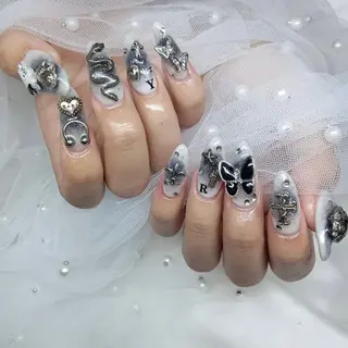 ネイル 金井 奈々のネイルデザイン