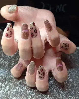 ネイル salon de Princess所属・salon de  Princessのネイルデザイン