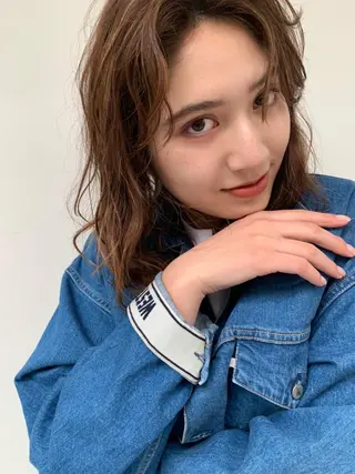 ミディアム カラー パーマ 鈴木 千裕のヘアスタイル