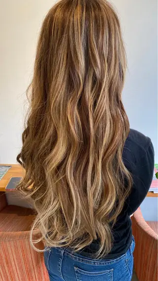 ロング パーマ chill out 南塚口本店のヘアスタイル