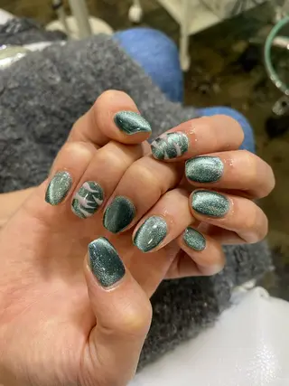 ネイル ♱˖⁺ 𝒎𝒐𝒑𝒊 ⁺のネイルデザイン