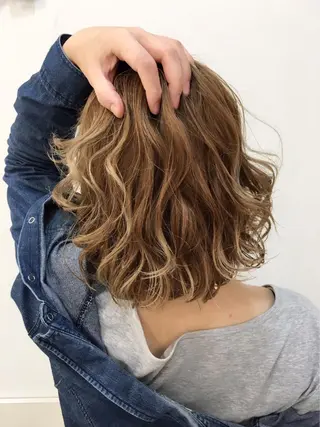 ミディアム カラー yukari 艶髪ヘアのヘアスタイル
