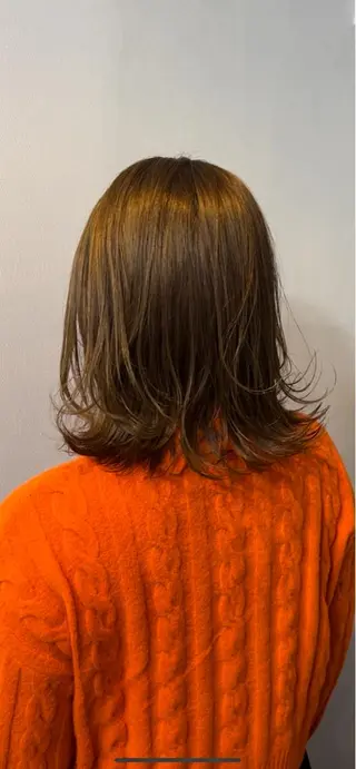 ミディアム カラー ネイル 🌈美髪✂︎艶色🎨 頭皮改善🍀TAKUのヘアスタイル