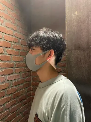 ショート パーマ メンズ 小林 崇雅　ダウンパーマのヘアスタイル