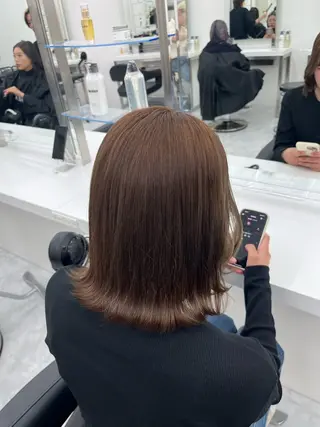 ミディアム カラー ヘアアレンジ 艶髪ハイトーン🫧 Kurehaのヘアスタイル