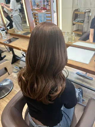 ロング カラー 橋本 紗衣のヘアスタイル