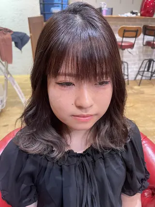 ミディアム カラー アティリー 西梅田のヘアスタイル