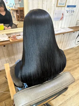 ミディアム 髪質改善/艶髪/ 透明感カラー/サラのヘアスタイル