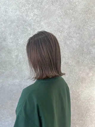 ミディアム 飛田 由貴のヘアスタイル