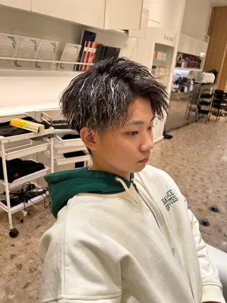 ショート カラー パーマ メンズ KING of hair byNOISM所属・京都メンズ特化✨ No. 1/ユウキのヘアスタイル