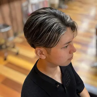 ショート YELLOW CORN 金沢文庫所属・【金沢文庫4分】髪質 改善/縮毛矯正アラタのヘアスタイル