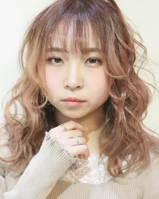 ミディアム 韓国風レイヤーカット 🇰🇷❕モカのヘアスタイル