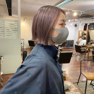 ミディアム カラー 岡本康平/ボブ /ブリーチ/レイヤーのヘアスタイル