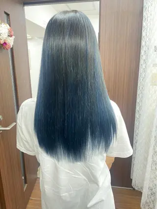 カラー Relaxation Saljuのヘアスタイル