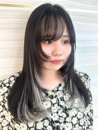 セミロング カラー 🦋高瀬寛菜🦋 韓国/ブリーチのヘアスタイル