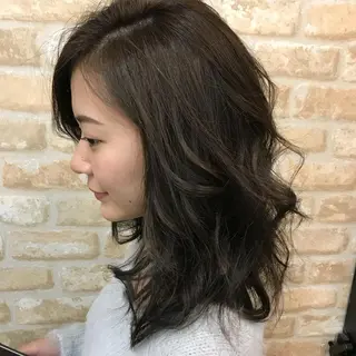 ミディアム カラー アンダーバーホワイト_WHITE所属・_WHITE芝本 賢吾【天王寺店】のヘアスタイル