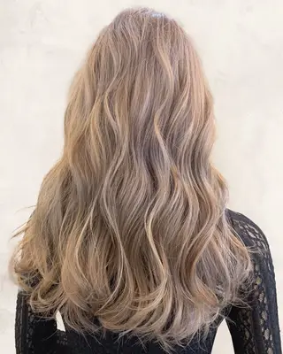 ロング カラー Earth上本町店 半澤のヘアスタイル