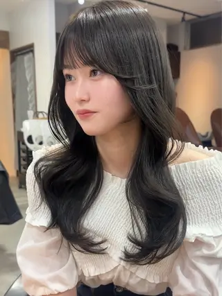 ミディアム i .Fukuoka所属・てーと /レイヤーカットのヘアスタイル