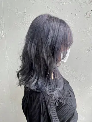 ミディアム 大内 志穂のヘアスタイル