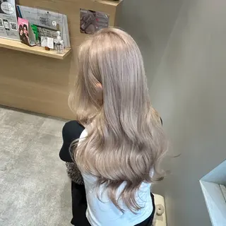 ロング カラー AVANCE京橋所属・ハイトーンヘア/ 島崎　タクミのヘアスタイル