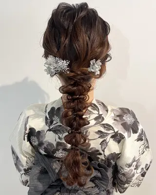 ロング ヘアアレンジ tomida yukiの眉毛・アイブロウイメージ