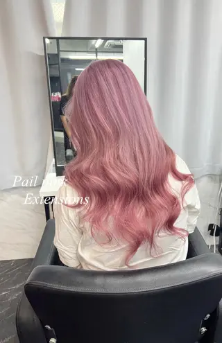 ロング カラー シールエクステ特化 ハイトーン、NANAのヘアスタイル