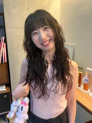 ロング レイヤーカット\ウル フ　chinatsuのヘアスタイル