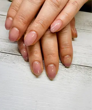 ネイル NailandEye Lucaの眉毛・アイブロウイメージ