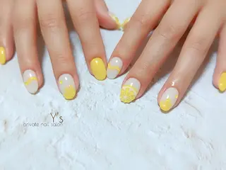 ネイル YUMI NAGAI  のネイルデザイン