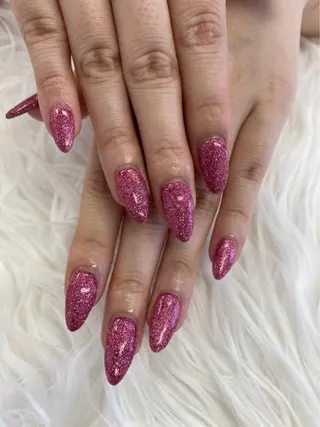 ネイル MADIA藤沢所属・MADIA MEGUのネイルデザイン