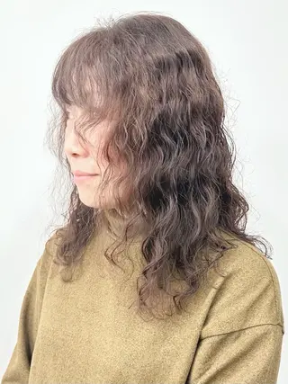 セミロング パーマ とうい/くせ毛/ ショート/丸みボブのヘアスタイル