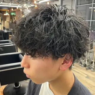 パーマ ブリーチ＆ハイライト デザイン艶カラーみくのヘアスタイル