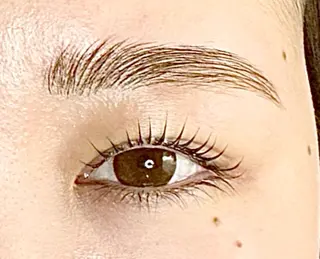 マツエク・マツパ eyebrow salon neu所属・中目黒 小澤の眉毛・アイブロウイメージ