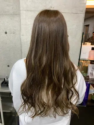 セミロング カラー 小林 美央のヘアスタイル