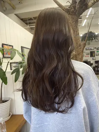 カラー ENV所属・佐久間 彩のヘアスタイル