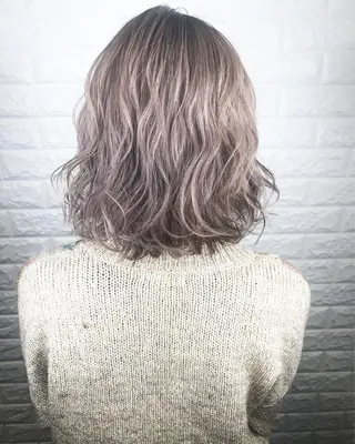 ショート カラー 西本 夏美のヘアスタイル