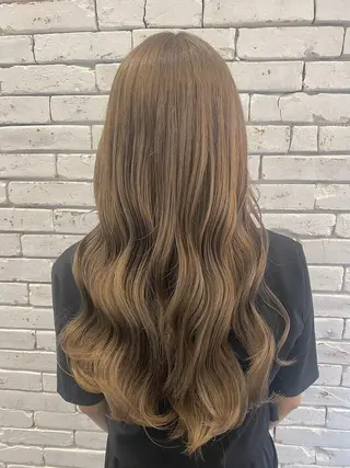 ロング カラー ルシードスタイル REVEのヘアスタイル