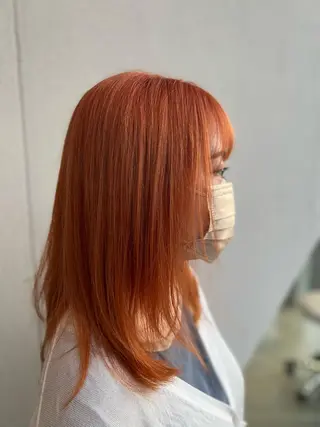 セミロング カラー APREKO SAYAKAのヘアスタイル