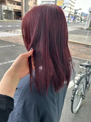 ミディアム カラー 成田 有沙のヘアスタイル