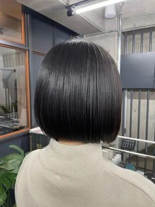 ミディアム ボブ/透明感カラー EMIRIのヘアスタイル