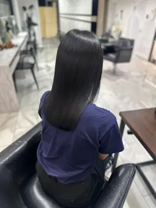 セミロング レイヤーカット/ 艶カラー/亜澄のヘアスタイル