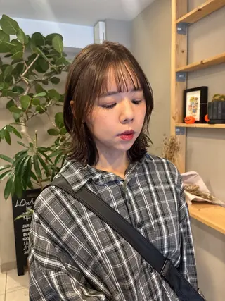 ミディアム カラー カット🍋いらみな あかねLOuNICAのヘアスタイル