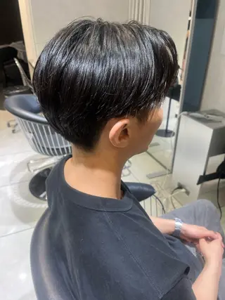 メンズ 韓国メンズ特化 ダウン・毛流れパーマのヘアスタイル