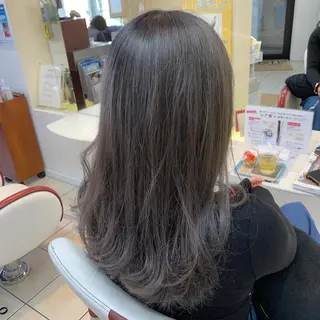 ロング カラー 瀬川 茉衣子のヘアスタイル