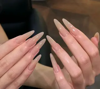 セミロング シン メのネイルデザイン