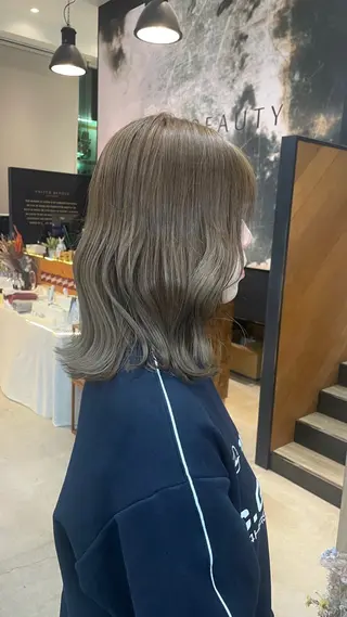 ミディアム UNITED  BEAUTY KANAZAWA所属・テラダ ユウシンのヘアスタイル