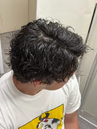 ミディアム カラー パーマ メンズ メンズパーマ特化 🔥韓国ヘア職人🔥のヘアスタイル