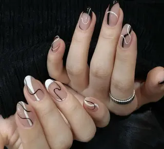 ネイル VIVIAN リサのネイルデザイン