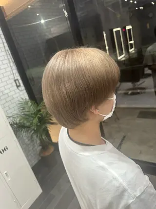 ショート カラー 透明感/ブリーチ縮毛 /髪質改善/星野純一のヘアスタイル